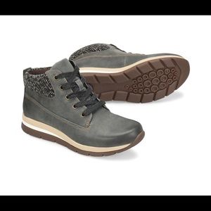 Bionica Tucson Ankle Boots in Blue/Gray Women’s Size 9